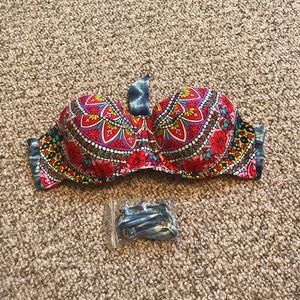 NWOT Billabong bikini top